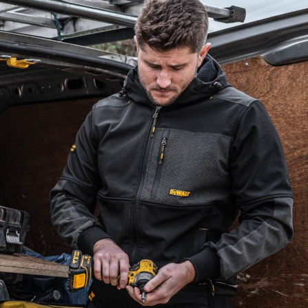 detail DEWALT ORIGINAL Tough černá pánská softshell bunda